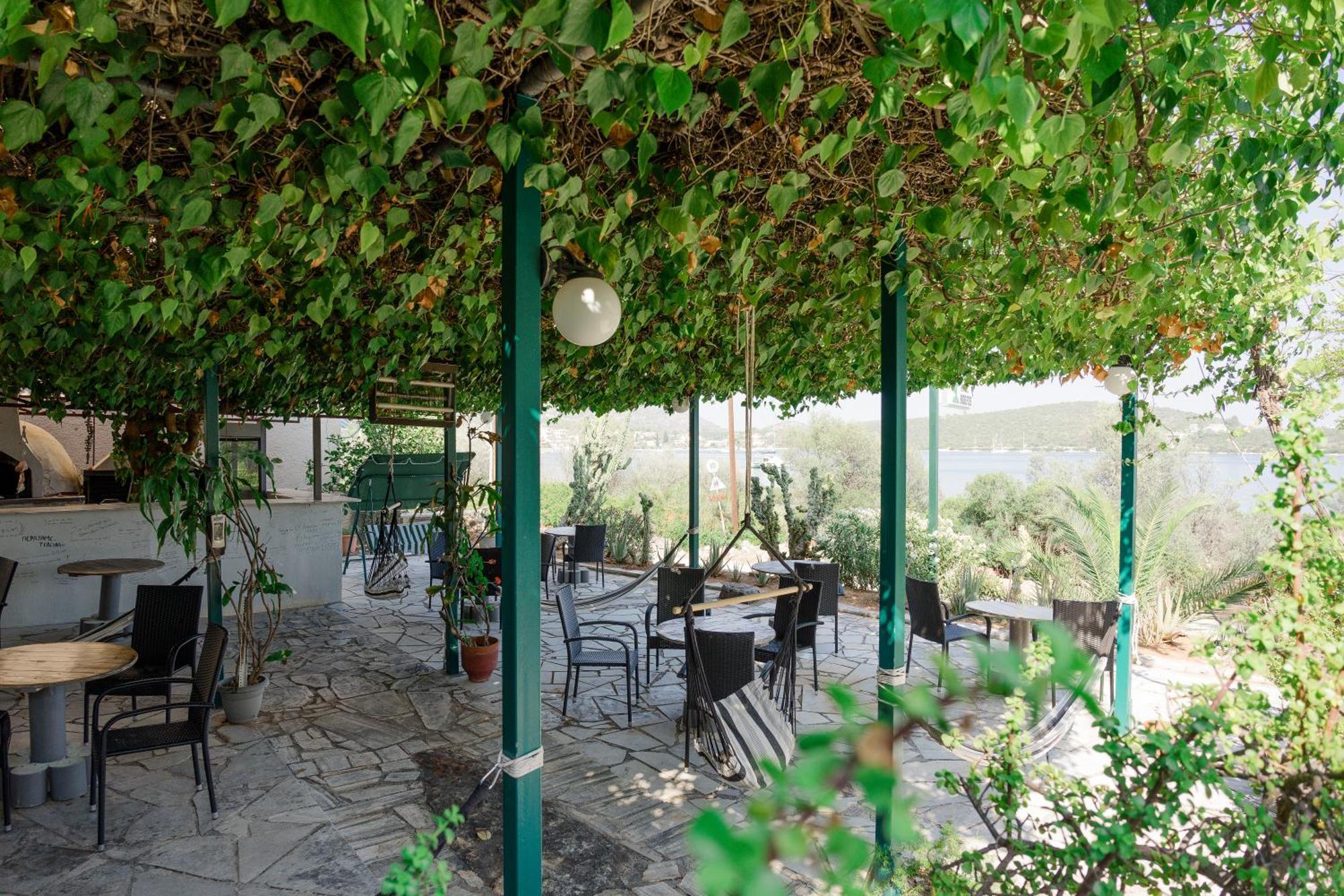 Hotel Korfos - Ξενοδοχείο Κόρφος Renovated Экстерьер фото